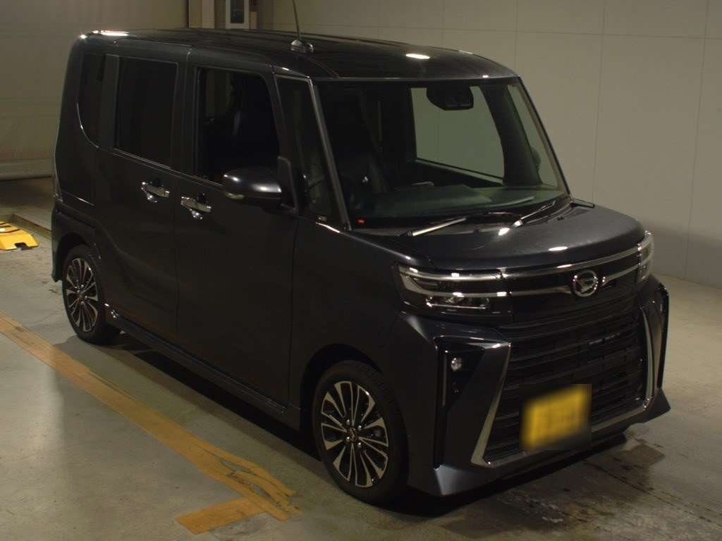 2023 Daihatsu Tanto Custom LA650S[2]