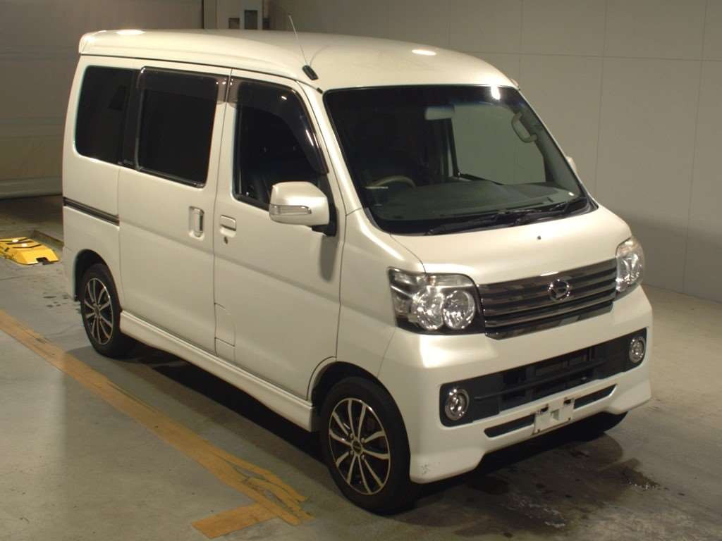 2017 Daihatsu Atrai Wagon S321G[2]