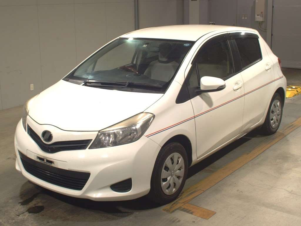 2013 Toyota Vitz KSP130[0]