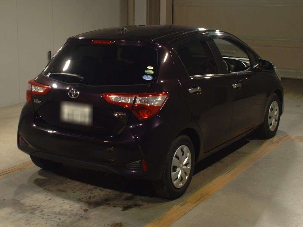 2017 Toyota Vitz NSP130[1]