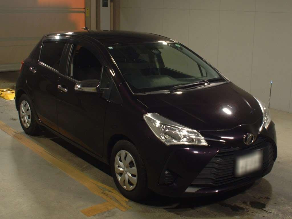 2017 Toyota Vitz NSP130[2]