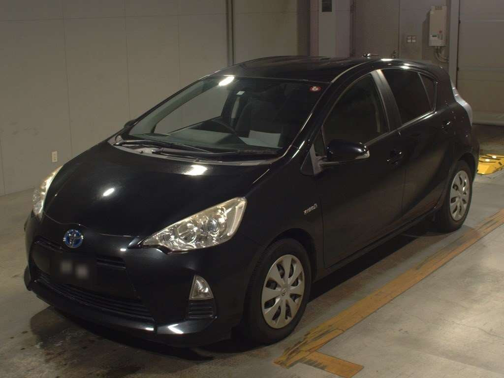 2013 Toyota Aqua NHP10[0]