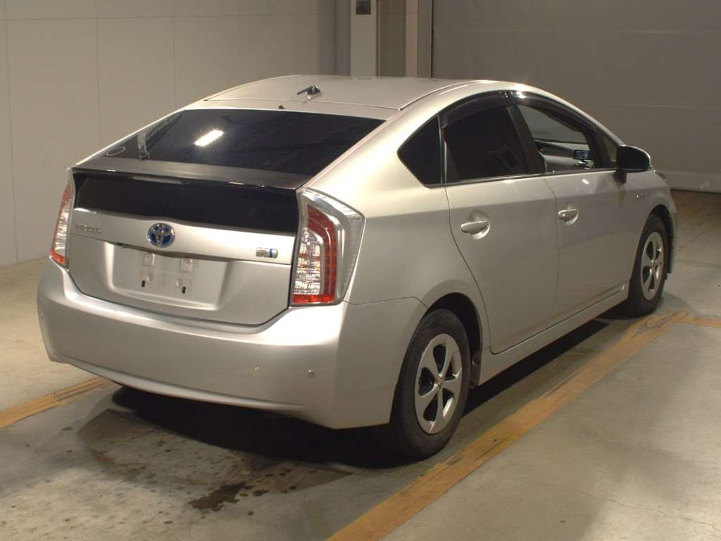 2012 Toyota Prius ZVW30[1]