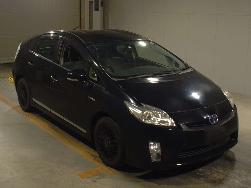 2010 Toyota Prius ZVW30[2]