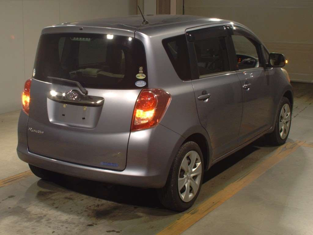 2008 Toyota Ractis SCP100[1]