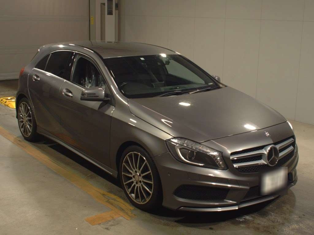 2014 Mercedes Benz A-Class 176042[2]