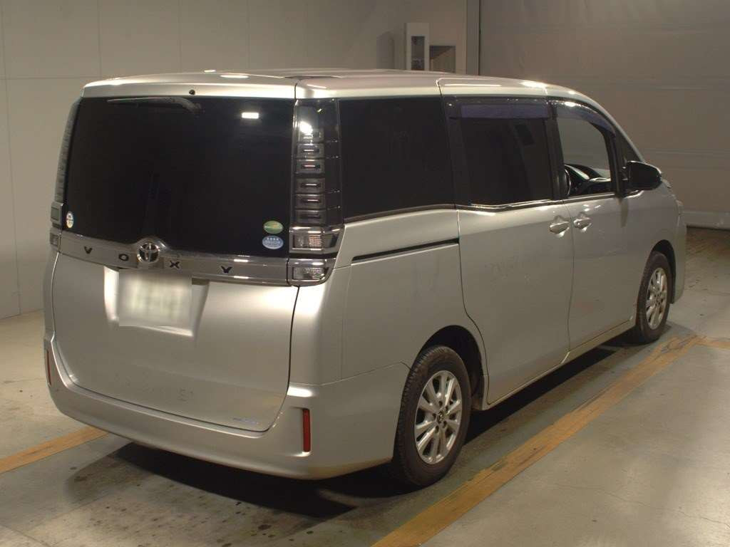 2018 Toyota Voxy ZRR80G[1]