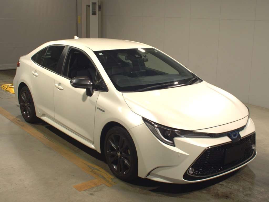 2020 Toyota Corolla Sedan ZWE211[2]