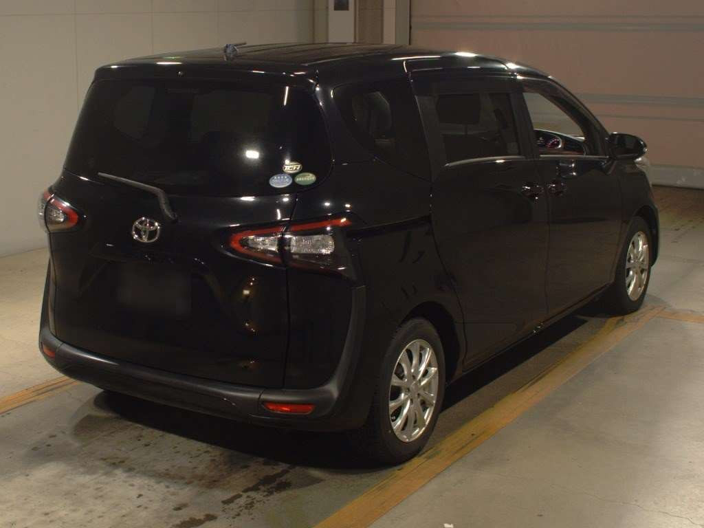 2015 Toyota Sienta NSP170G[1]