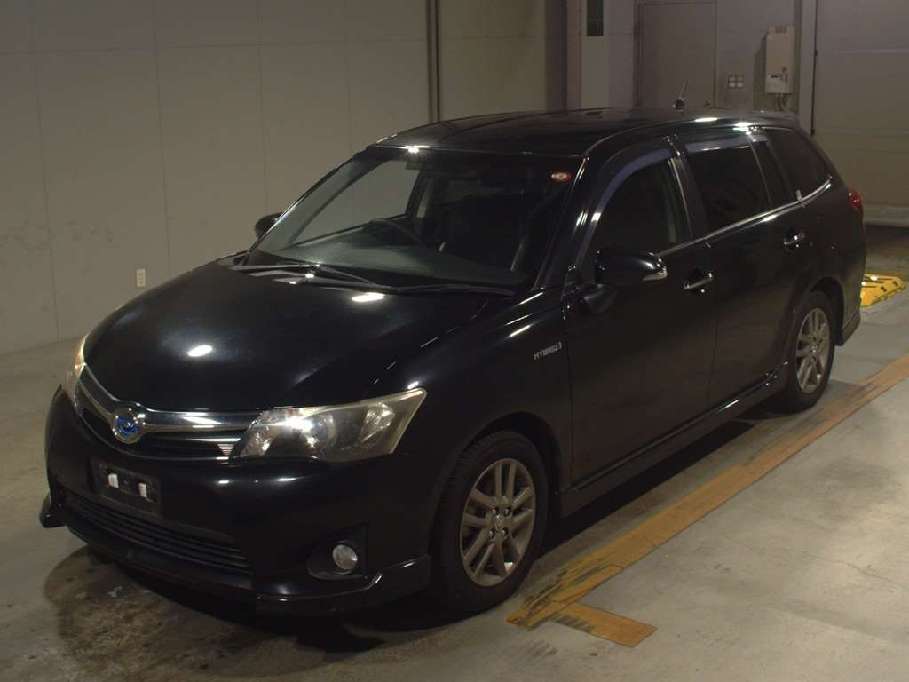 2013 Toyota Corolla Fielder NKE165G[0]