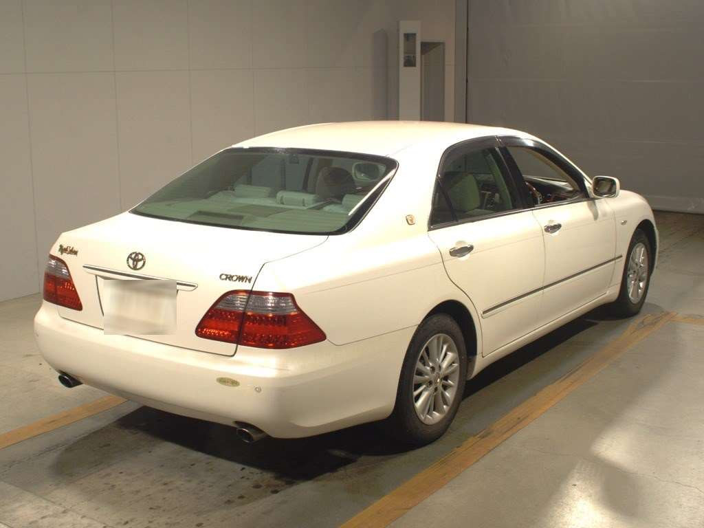 2006 Toyota Crown GRS180[1]