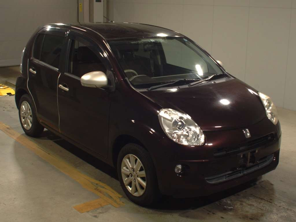 2011 Toyota Passo KGC30[2]