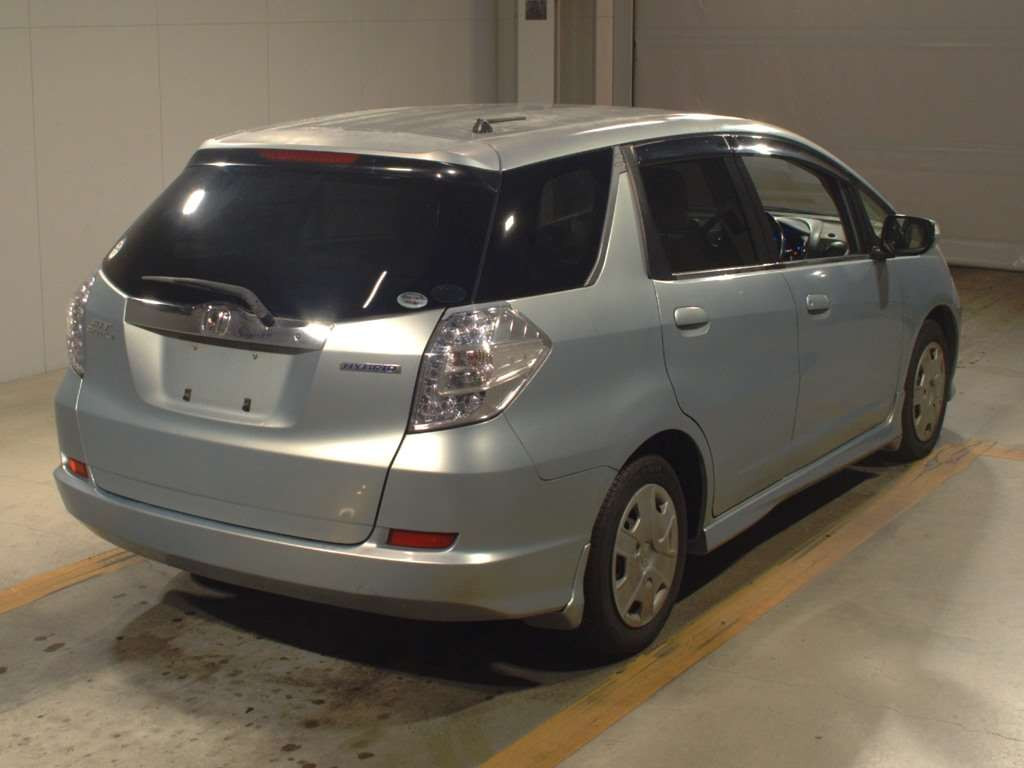 2011 Honda Fit Shuttle Hybrid GP2[1]