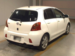 2005 Toyota Vitz