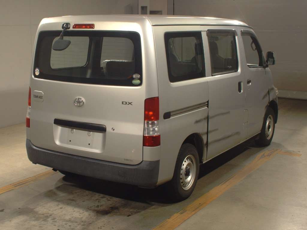 2013 Toyota Townace Van S402M[1]