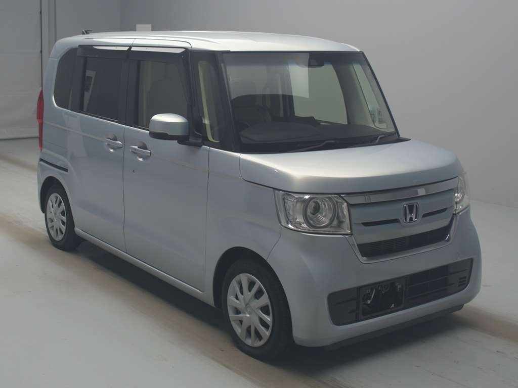 2017 Honda N-BOX JF3[2]