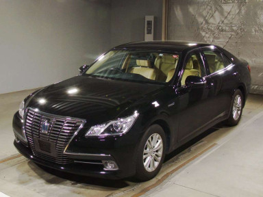 2013 Toyota Crown Hybrid