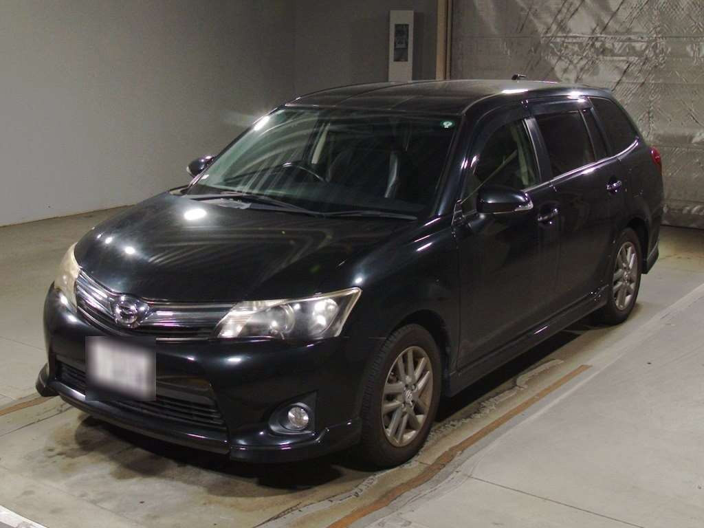 2013 Toyota Corolla Fielder NZE161G[0]