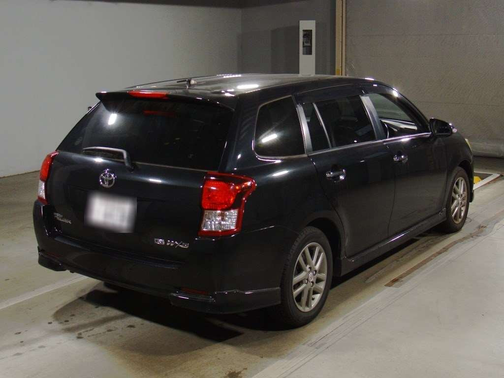 2013 Toyota Corolla Fielder NZE161G[1]