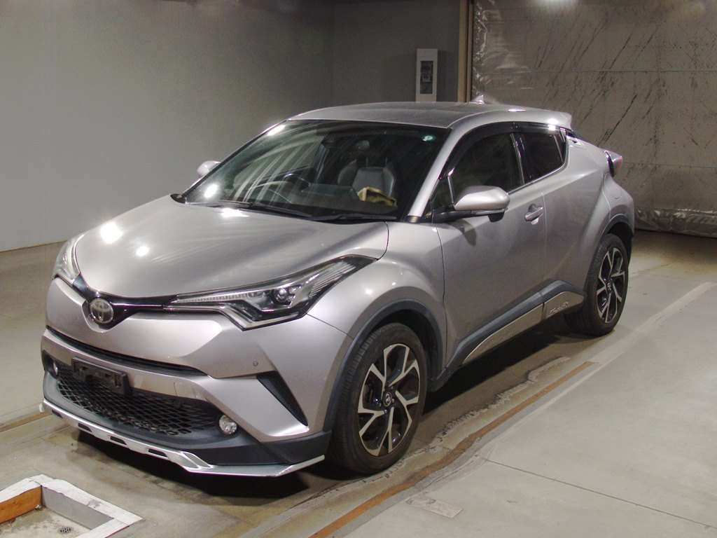 2017 Toyota C-HR NGX50[0]