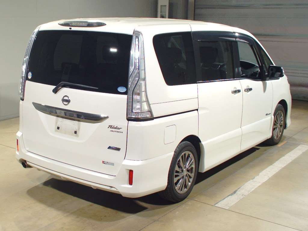 2014 Nissan Serena HC26[1]