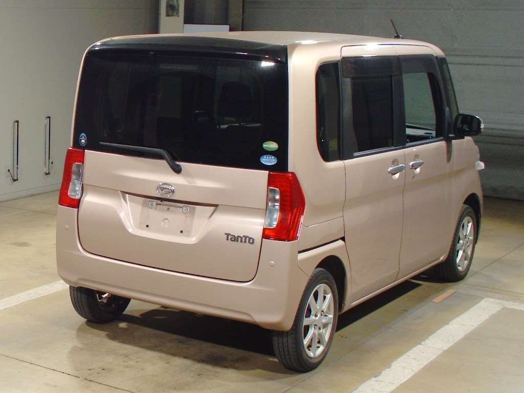 2016 Daihatsu Tanto LA600S[1]