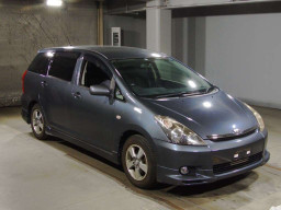 2003 Toyota Wish