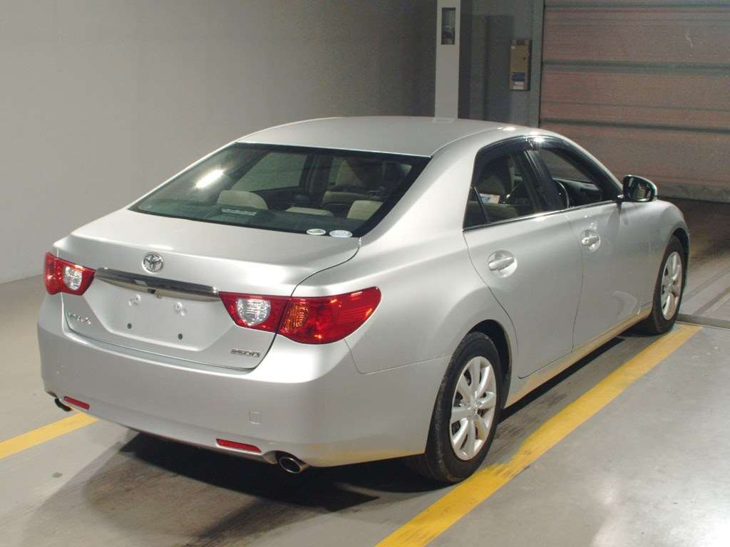 2010 Toyota Mark X GRX130[1]