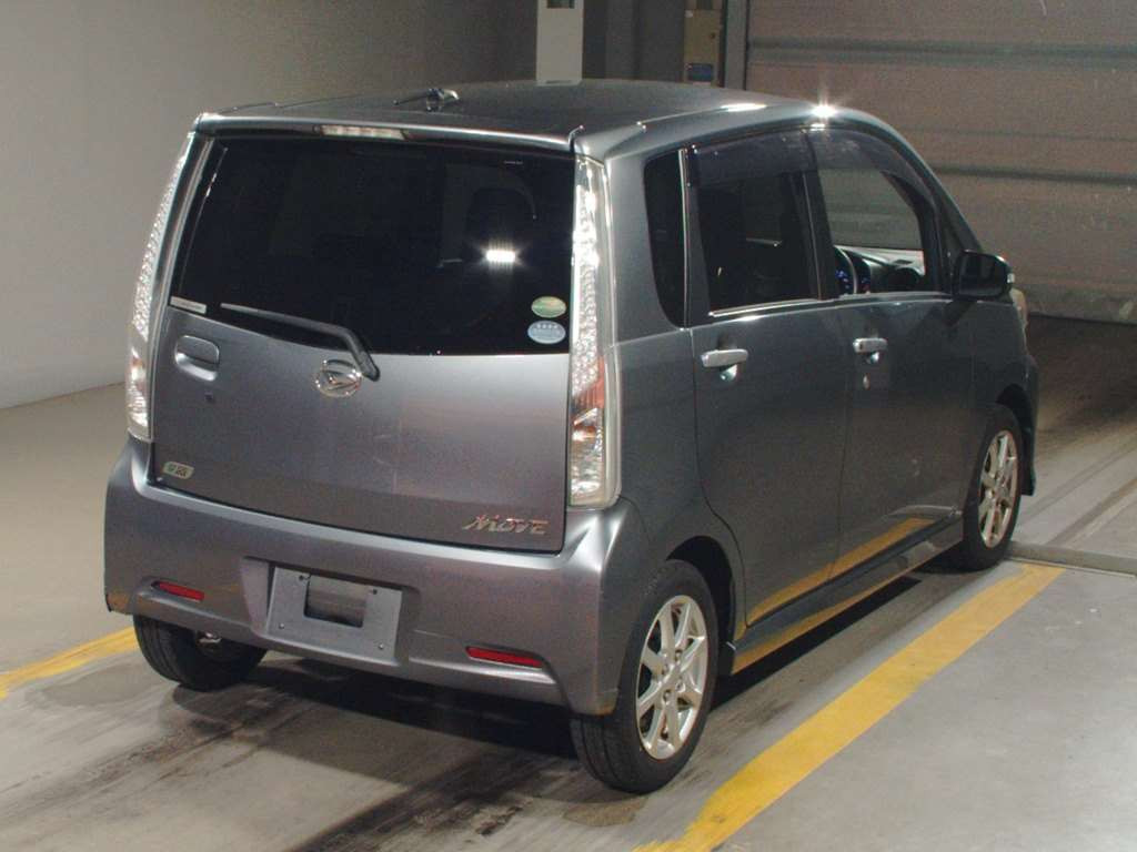 2013 Daihatsu Move LA100S[1]