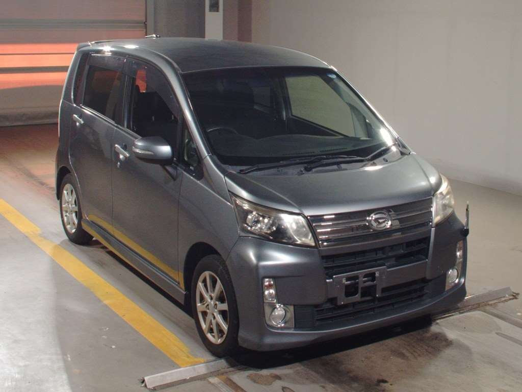 2013 Daihatsu Move LA100S[2]