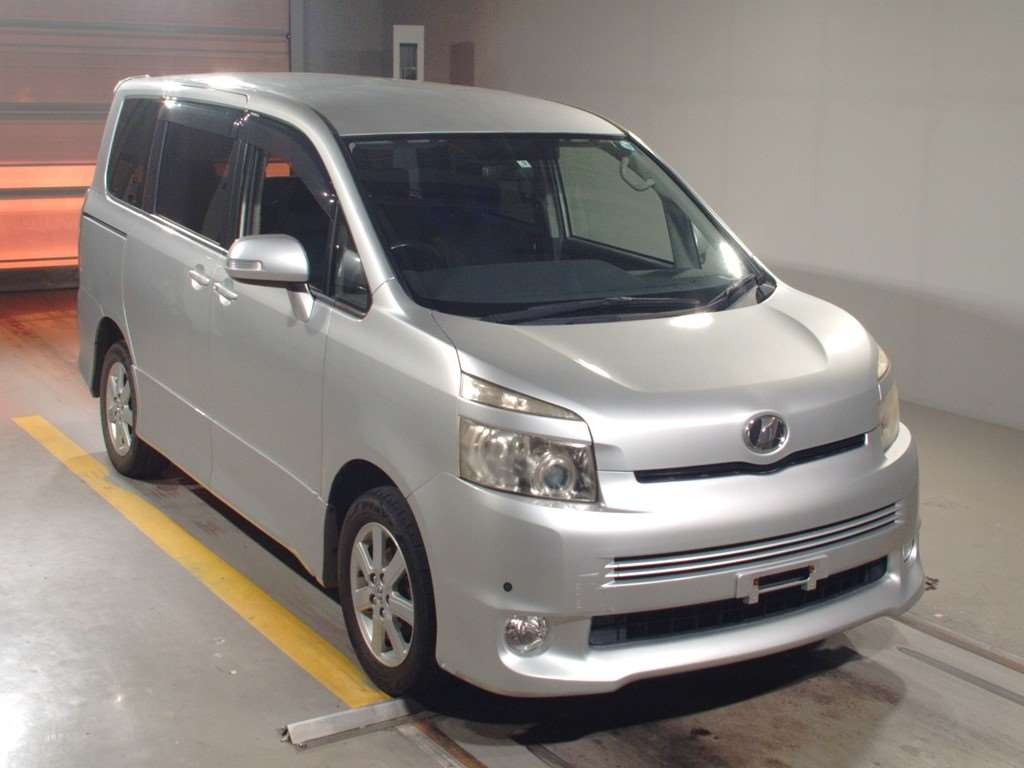 2007 Toyota Voxy ZRR75W[2]