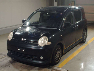 2004 Toyota Sienta