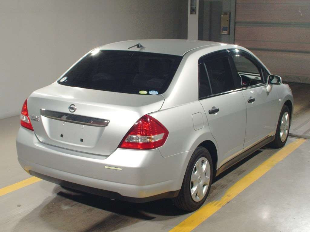 2009 Nissan Tiida Latio SC11[1]