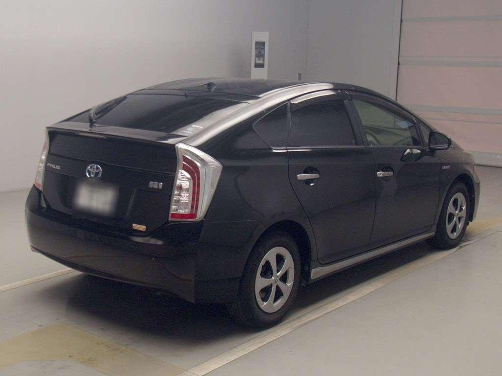 2014 Toyota Prius ZVW30[1]