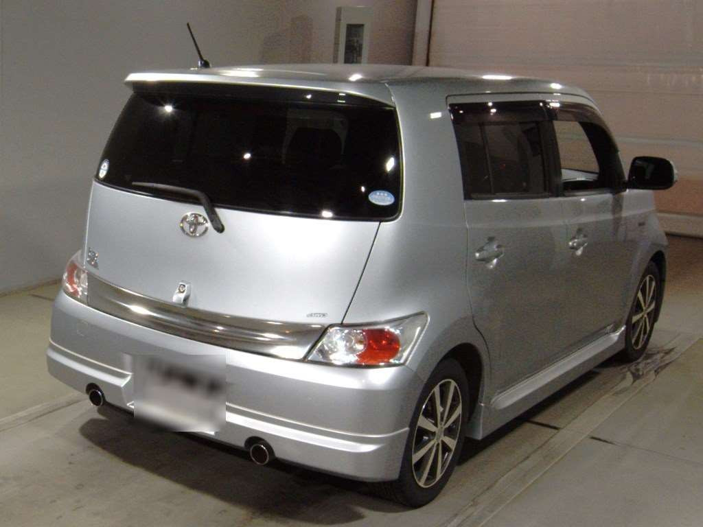 2010 Toyota bB QNC25[1]