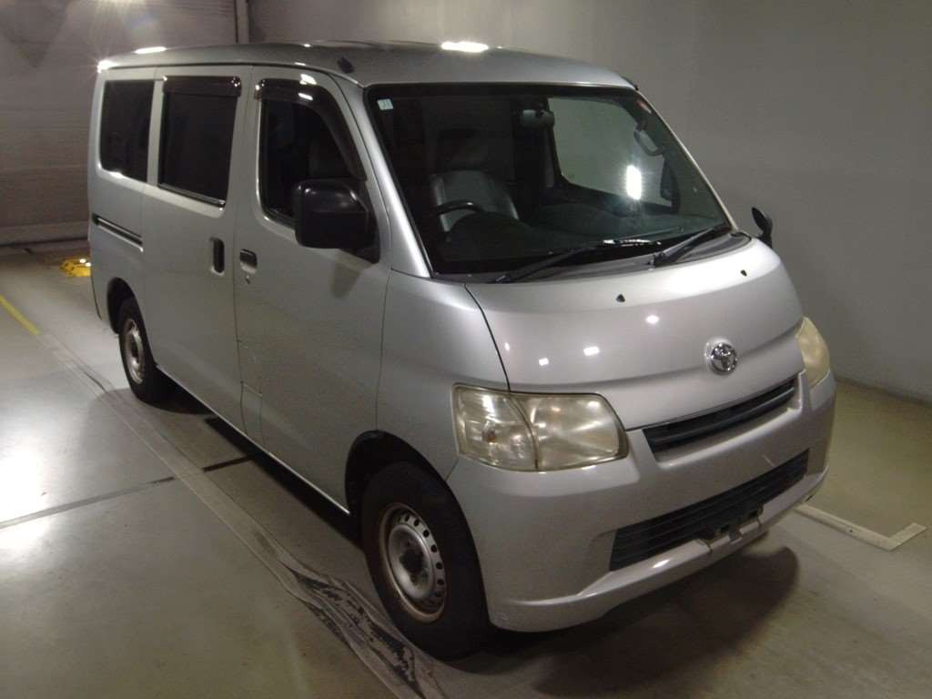 2012 Toyota Townace Van S412M[2]