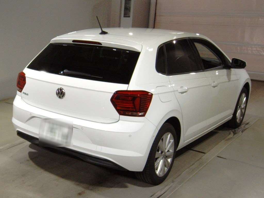 2018 Volkswagen Polo AWCHZ[1]