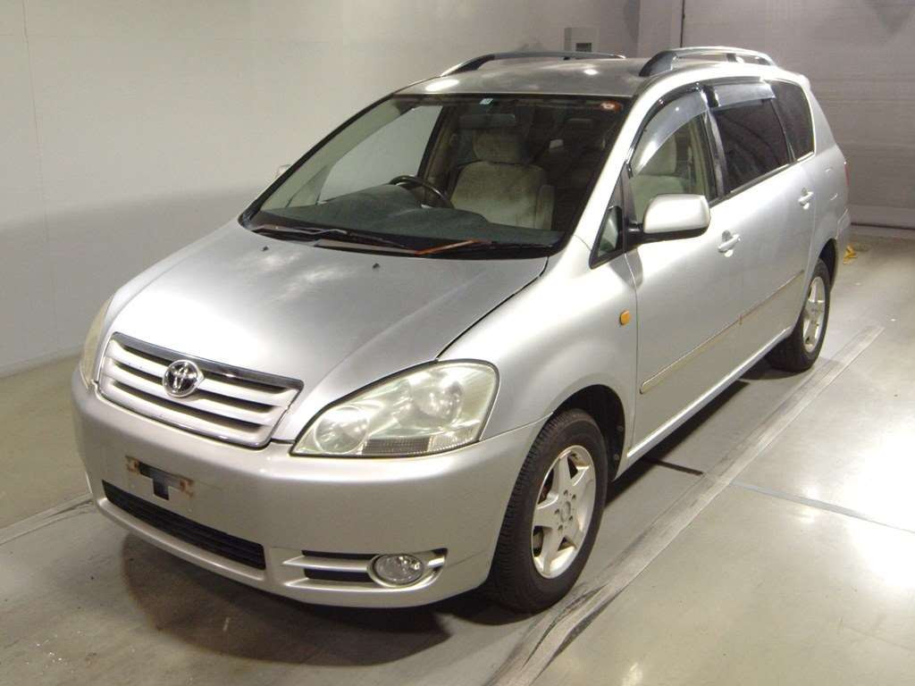 2001 Toyota Ipsum ACM26W[0]