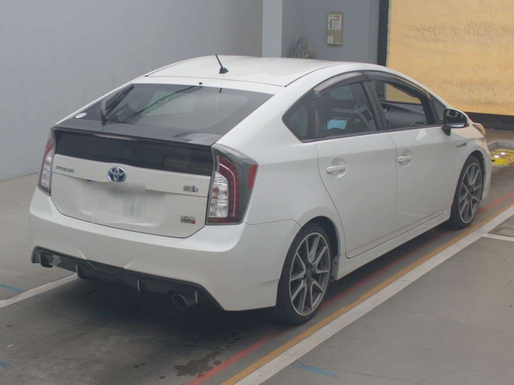 2014 Toyota Prius ZVW30[1]