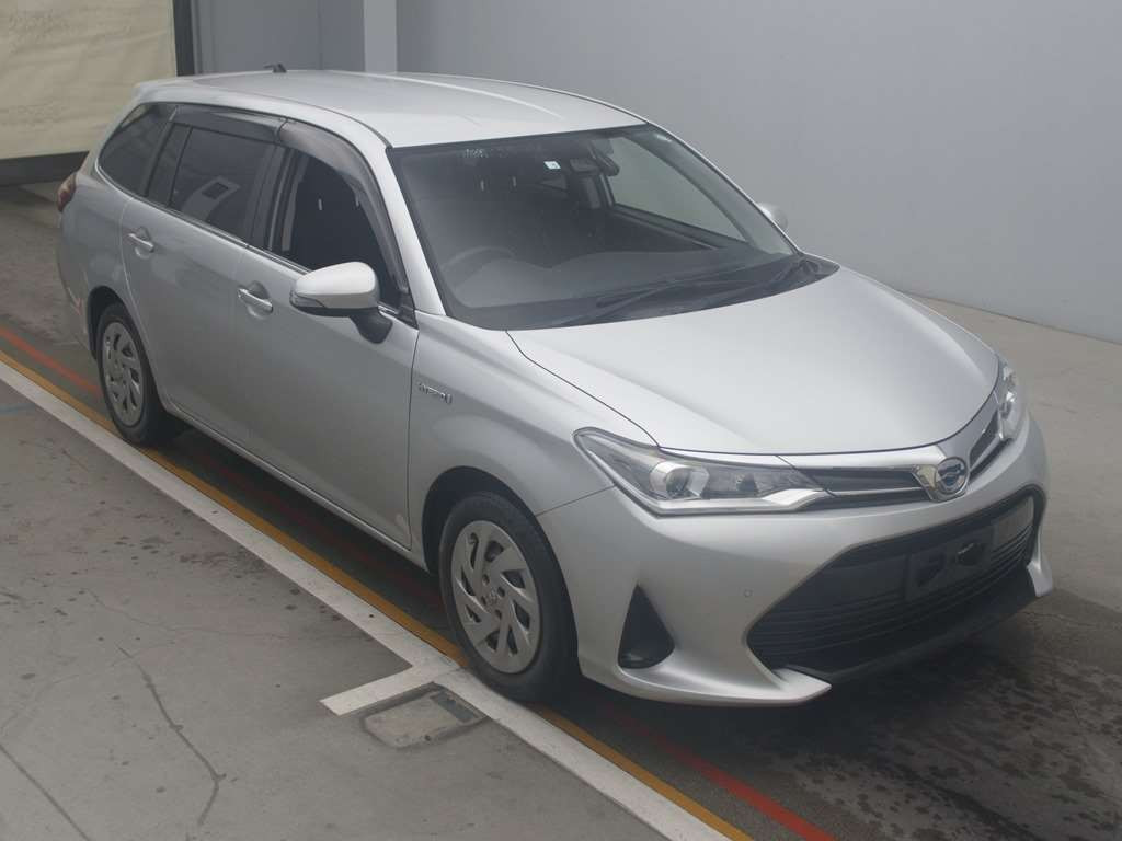 2018 Toyota Corolla Fielder NKE165G[2]