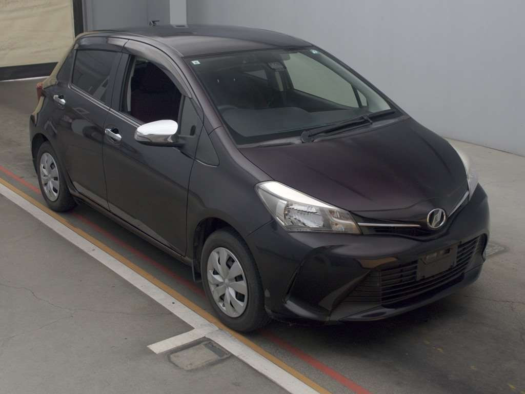 2015 Toyota Vitz KSP130[2]