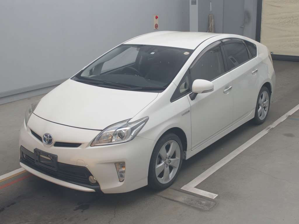 2015 Toyota Prius ZVW30[0]