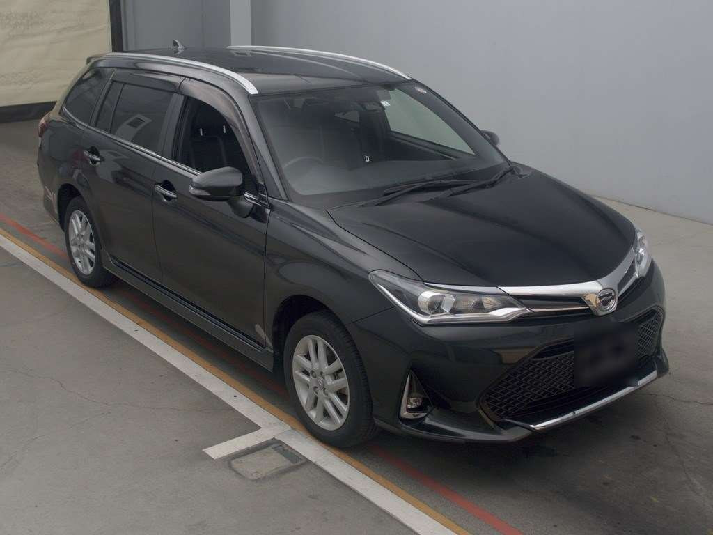 2018 Toyota Corolla Fielder NZE164G[2]