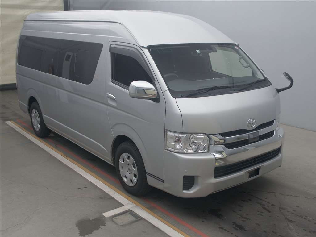 2019 Toyota Hiace Wagon TRH224W[2]