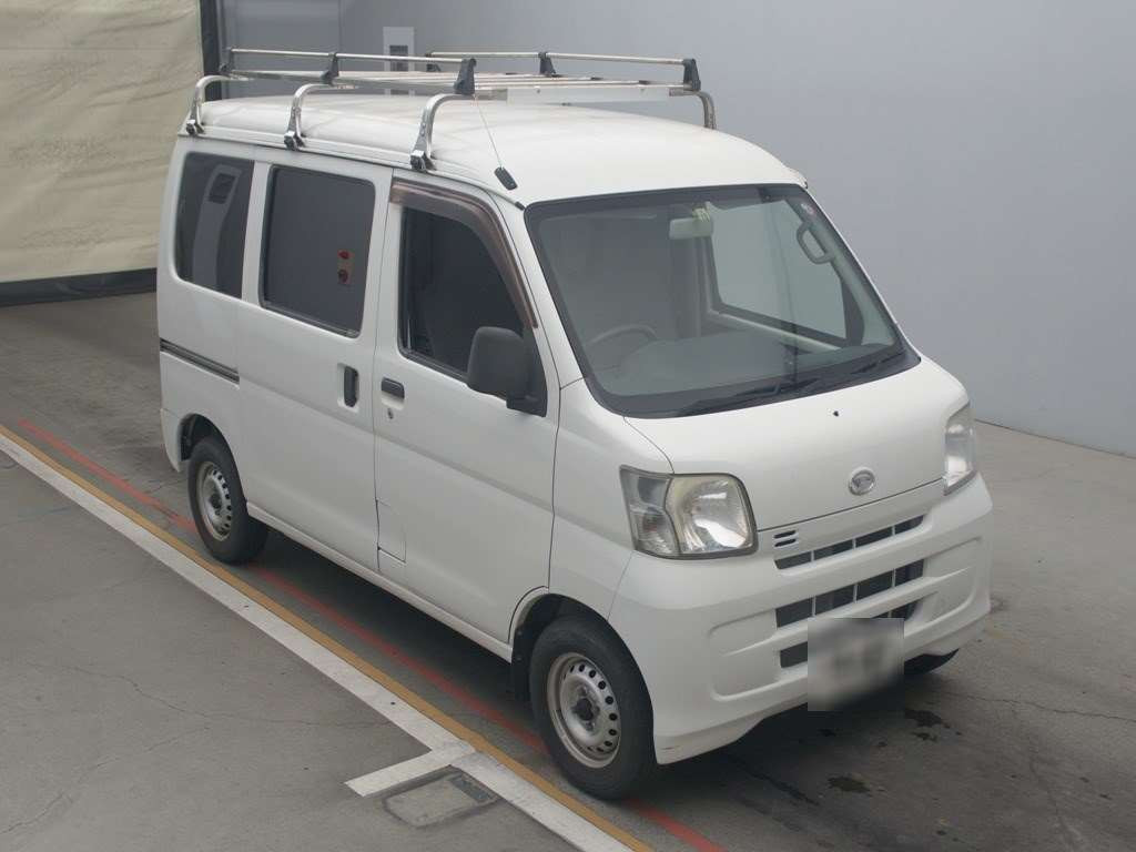 2016 Daihatsu Hijet Cargo S331V[2]