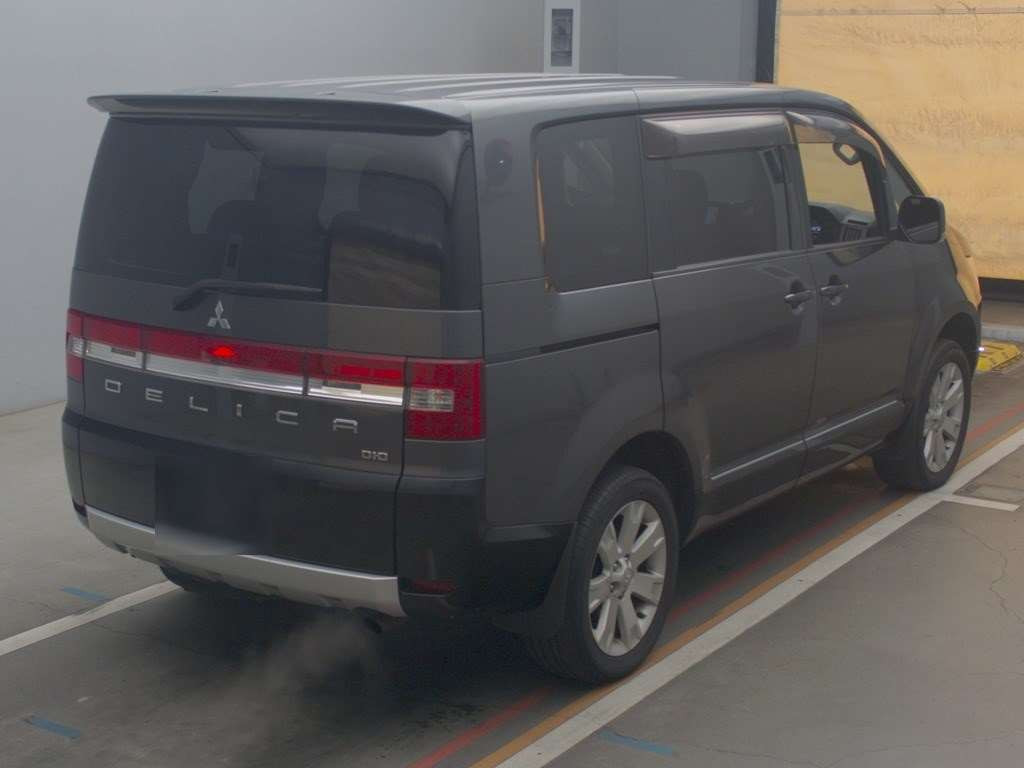 2015 Mitsubishi Delica D5 CV1W[1]