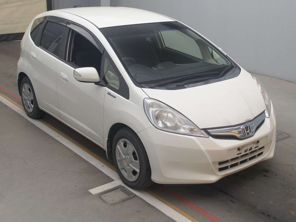 2012 Honda Fit Hybrid GP1[2]