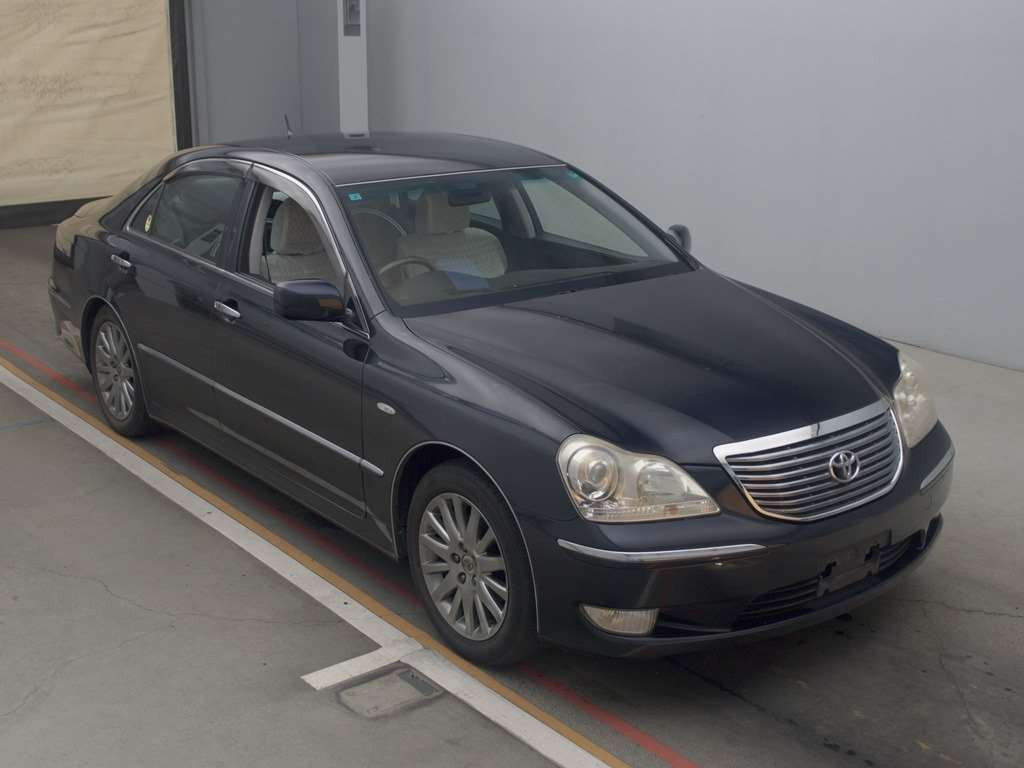 2005 Toyota Crown Majesta UZS186[2]