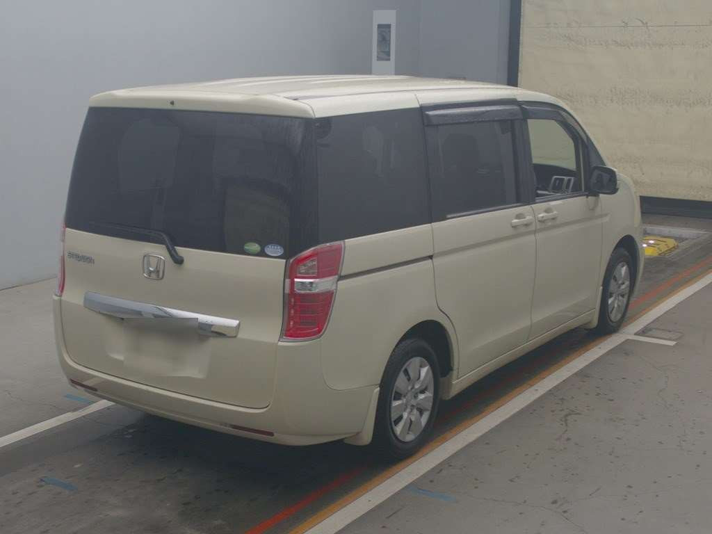 2012 Honda Step WGN RK1[1]