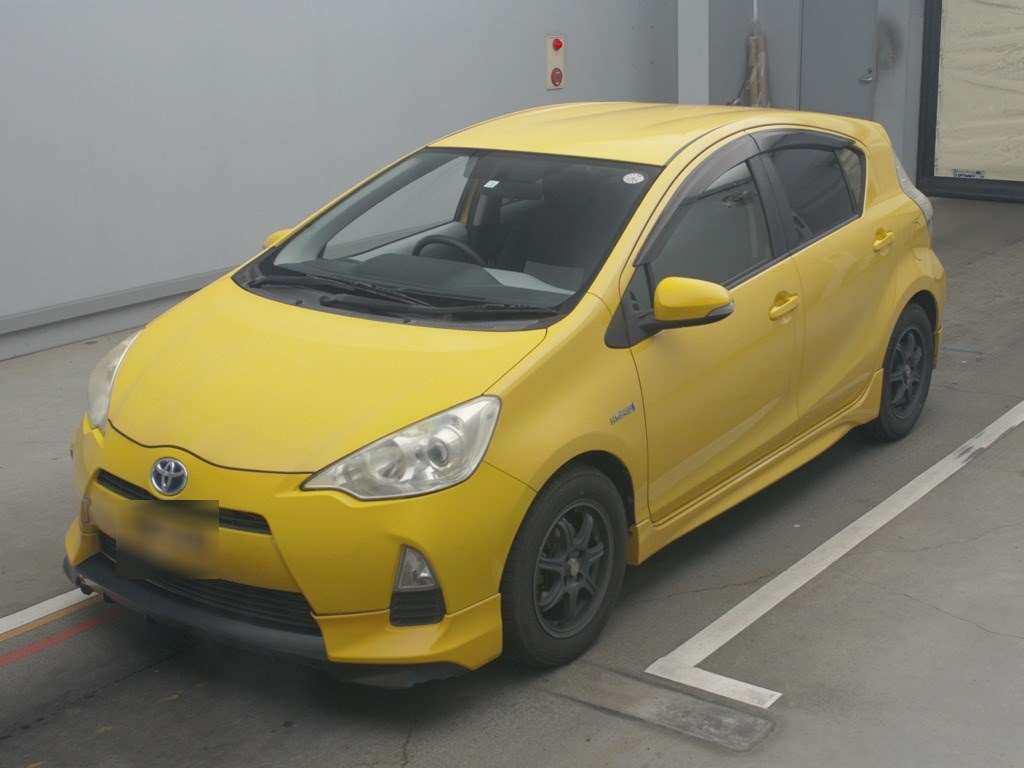 2012 Toyota Aqua NHP10[0]